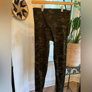 Spanx Camo XL
